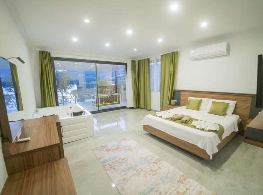 Villa-Blue-Coast-I-II-bedroom with jacuzzi