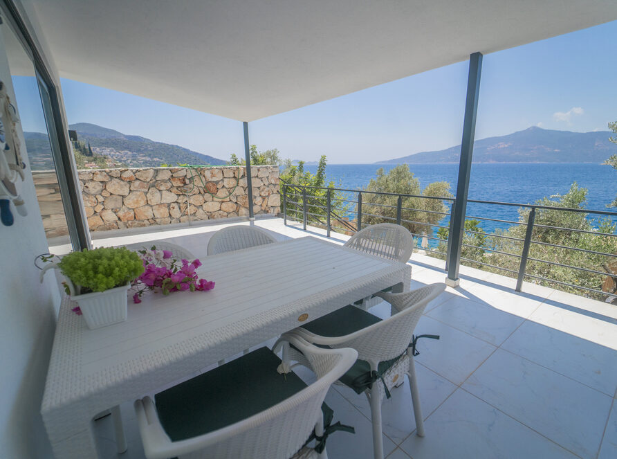 Villa-Blue-Coast-I-II-terrace