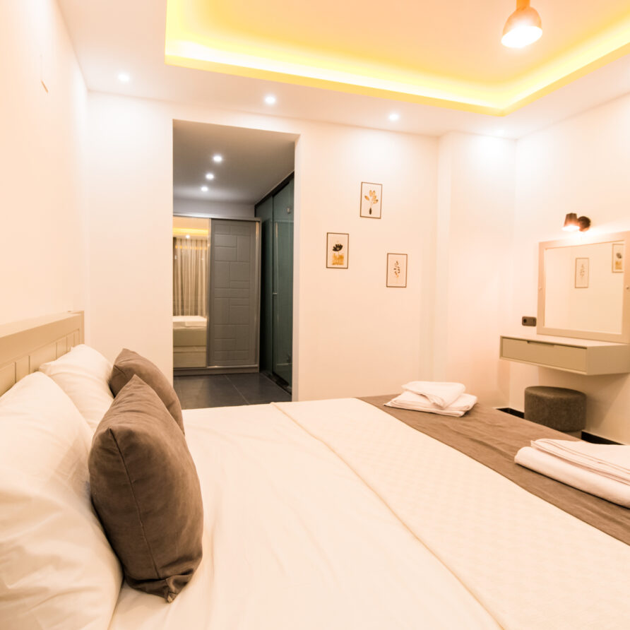 Villa-Deida-main bedroom