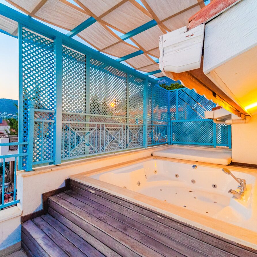 Villa Olivia-jacuzzi